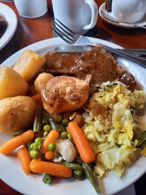 Sunday roast with Yorkshire pudding at The Globe in Glossop
