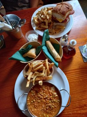 Keema curry and "beef" "chicken " and "bacon burger at The Globe in Glossop