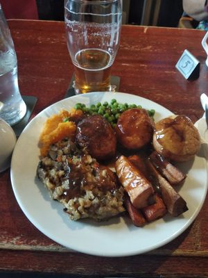 Sunday dinner at The Globe in Glossop