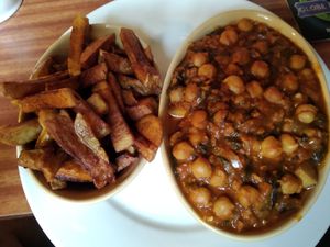 Chickpea and Spinach Curry Deluxe (with Tofu) and Chips - Sunday 21st July 2019 at The Globe in Glossop