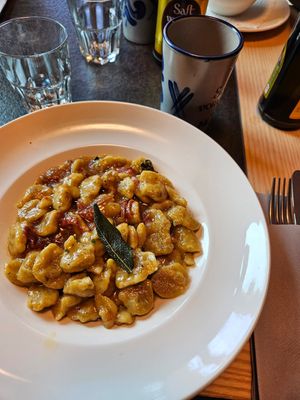 "Vizokels" - vegan Pizokels at La Motta in Scuol