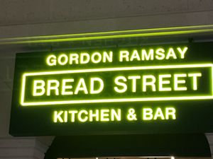 Sign   at Bread Street Kitchen  in Dubai
