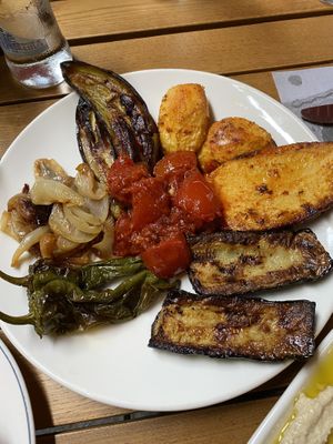 Cold veg, we had to ask for it to be heated up   at Ciya Kebab in Istanbul