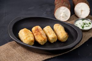 Carimañolas 
Rellenas de frijol caraota con aji  at Oh! Food in Envigado