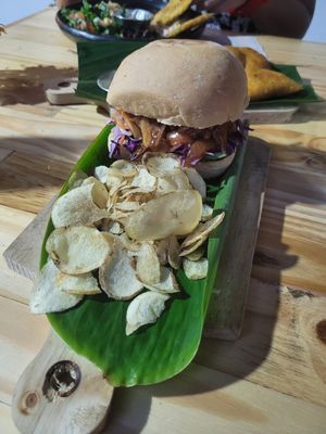 juicy Colombia burger with crisps (temporary) at Oh! Food in Envigado