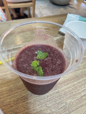 Açai smoothie   at Mr. Farmer in Yokohama