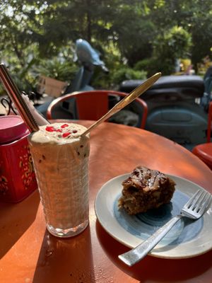 Banana smoothie (without cacao) & Vegan banana cake  at Secret Garden Cafe in Rishikesh