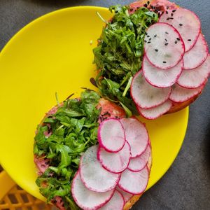 Vegan Bagel at Koun Coffee in Vienna