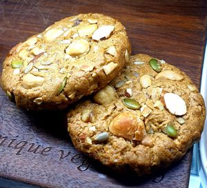 cookies at So Unique 쏘유니크 비건랩 in Ansan