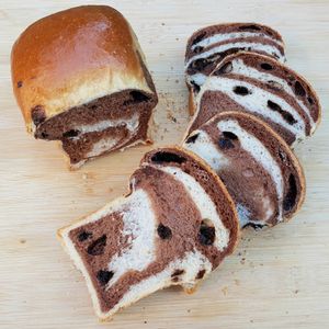 chocolate bread - inside #Veganuary at So Unique 쏘유니크 비건랩 in Ansan