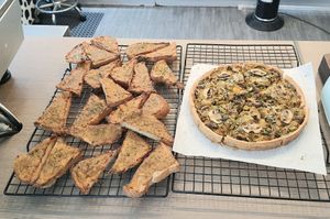 garlic bread and quiche fresh out of the oven #Veganuary at So Unique 쏘유니크 비건랩 in Ansan