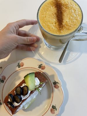 Pumkin spice and bisquit   at So Unique 쏘유니크 비건랩 in Ansan