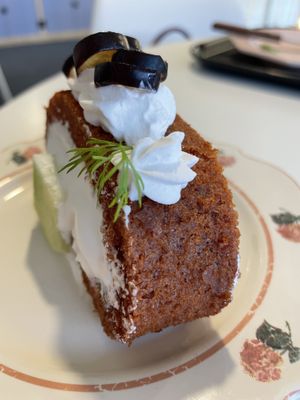 Bisquit - Whipped cream and grapes  at So Unique 쏘유니크 비건랩 in Ansan