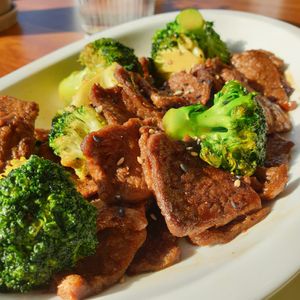 beef broccoli at Camouflage in Seoul