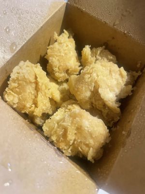 It is packed completely when it is so hot and it creates moisture not to be crispy… They actually serve and deliver it with sauce toasting so it might not the problem.   at Camouflage in Seoul