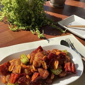 MARA CHICKEN 🔥 at Camouflage in Seoul