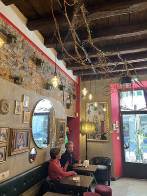   at The Brothers Cafè in Como