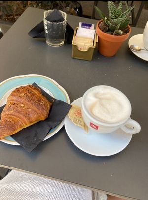   at The Brothers Cafè in Como