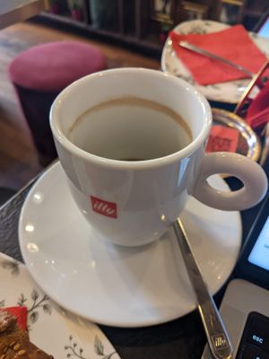 Coffee at The Brothers Cafè in Como