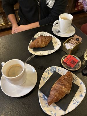   at The Brothers Cafè in Como