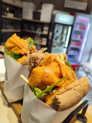 Chubbies ♥️ | vegan salami, caramelized onions 🧅 mix green 💚 ,sun dried tomato spread at Chubbies in Ioannina