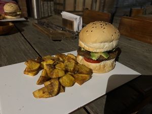 Linsen-Hamburger  at Atelier in Mancora