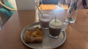 Liégeois (~chocolate cream-yoghourt with whipped cream), smoothie and apricot pie with almond base at L'Amandier  in Selestat