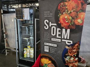 At Veganworld, Kerstbeurs, Hasselt at Stoemp Deluxe in Hasselt