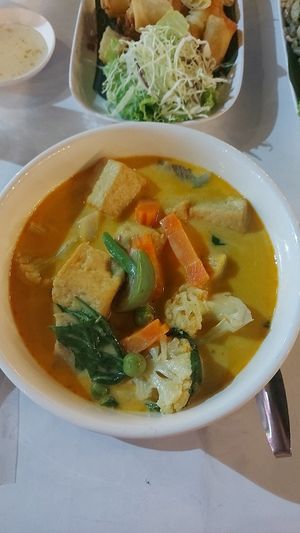 Red curry at Korn Restaurant in Koh Samet