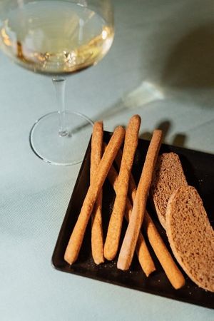 Pane fatto in casa con farine macinate a pietra  at Polisena L'Altro Agriturismo in Pontida