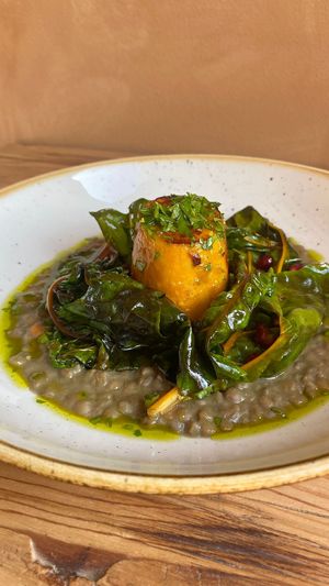 Batata rossa alla salvia su zuppetta di lenticchie di Onano (presidio slow-food) e coste colorate at Polisena L'Altro Agriturismo in Pontida