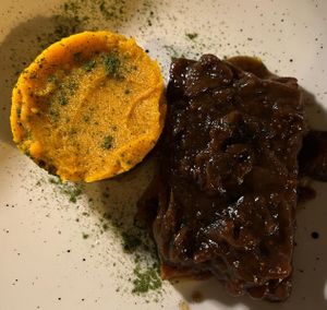 Tempeh glassato e zucca  at Polisena L'Altro Agriturismo in Pontida