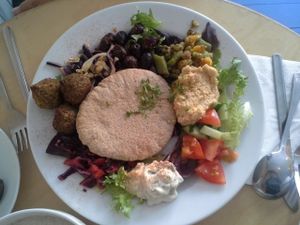 lunch at Woodruffs Organic Cafe in Stroud