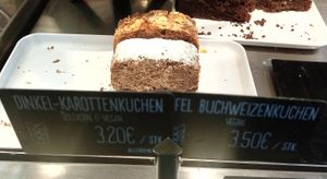 vegan cake at Bäckerei Felzl - Pilgramgasse in Vienna