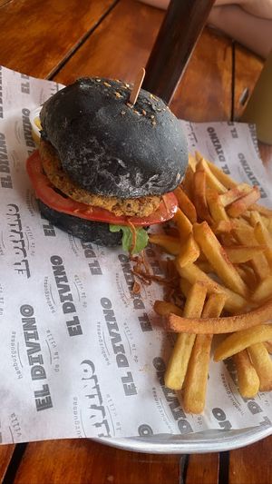 Hamburguesa vegana   at El Divino in Villa De Leyva
