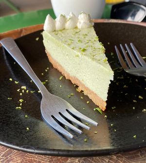 Pie de Limón   at Earthly Kitchen in San Jose