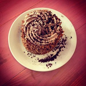 This is the cake I described in my review.  at Ohlala in Berlin