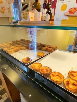 Eat these Natas!  at Vegan Nata in Amadora
