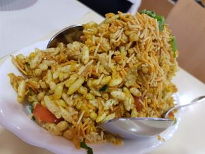 Bombai Bhel at Haldi in Barcelona