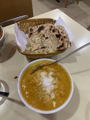 Garlic nan and curry  at Haldi in Barcelona