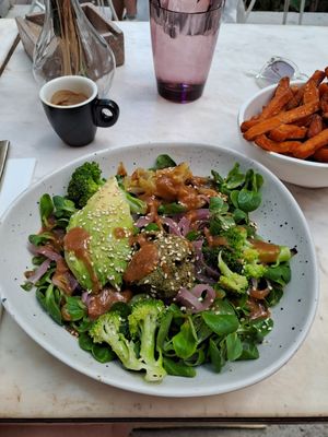 Vegan bowl at Donkey Breakfast in Thessaloniki