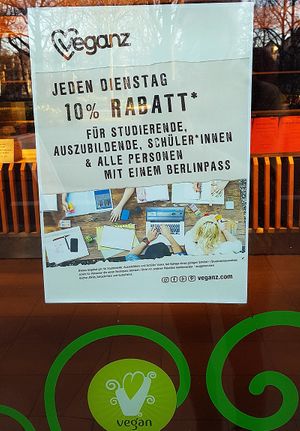 Note about discount offered every Tuesday to university students, trainees, school students and people in possession of the "Berlinpass" at Veganz - Prenzlauer Berg in Berlin