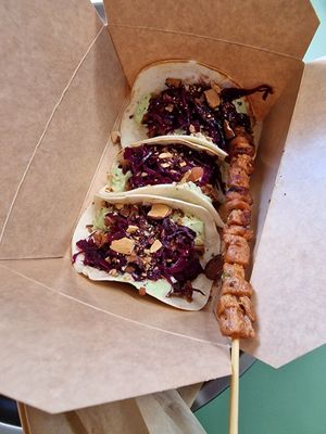 Vegan tacos at PLANTE Lab in Catania