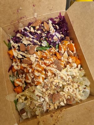 Winter salad at PLANTE Lab in Catania