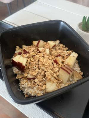 Overnight oats with fresh apples  at Seawiches Lounge Bar in Roatan