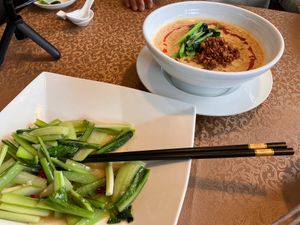 Stir-fried Vegetables with Garlic and Tan-tan Noodles with Soy Milk at Rontanshuka in Ninohe