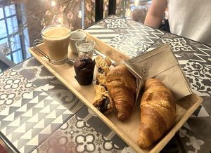 Vegan croissants, swirl and muffin at Rosebymary in Milan