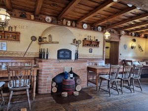 Interior 4 at Huber Étterem Fertőrákos in Fertorakos