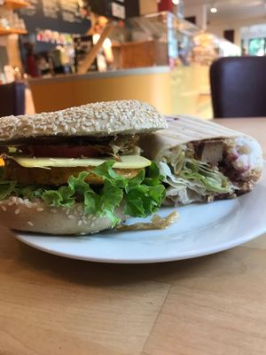 burger bagel and kimchi wrap at Goodies Berlin - Schivelbeiner Strasse 34 in Berlin