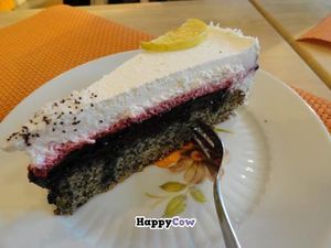 Lemon cheesecake at Goodies Berlin - Schivelbeiner Strasse 34 in Berlin